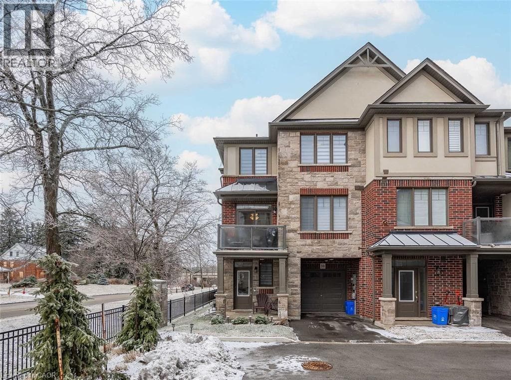 10 Showers Lane, Ancaster — exterior
